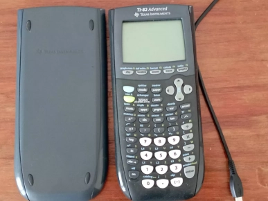 calculatrice TI-82 Advanced