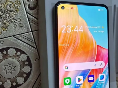 Oppo a78 5abcha le jdide Bakou m3ah bakouh ou chargerou garanti