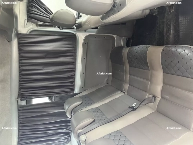 A vendre renault kangoo essence 5 places 5 chevaux année 2002