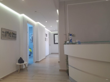 Av Villa Mana1 bien situé sur rue principale