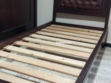 Joli Lit capitonné en Bois Blenz