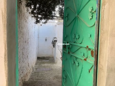 منزل قديم يمسح تقريبا 180 متر