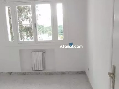 Appartement / condominium de 3 chambres et 2 salles de bain à Nor