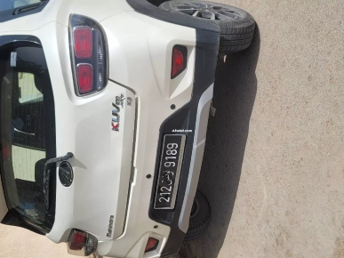 mahindra kuv 100 k8