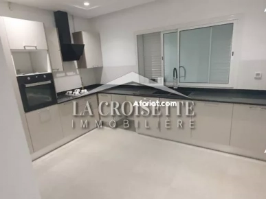 Appartement S+3 avec chambre de service à La Soukra ZAV1449