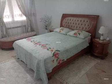 chambre à couché en bois sans dressing