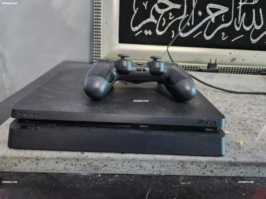 PlayStation 4 SLIM