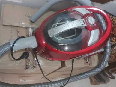 Aspirateur en bon état peu utilisé