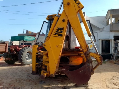 Tractopelle JCB