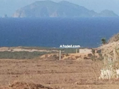 à vendre terrain au bord de la mer
