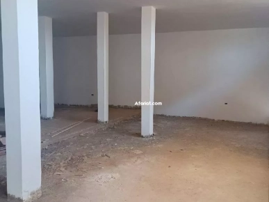 Local commercial ou entreposage