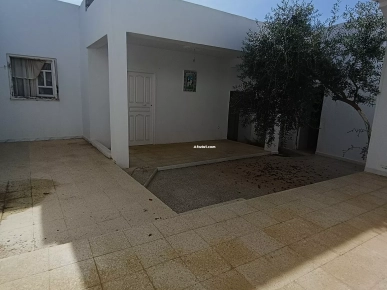 A vendre Deux maisons a elhaouaria centre ville