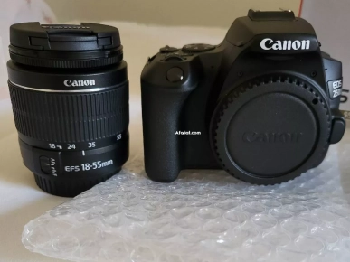 Canon EOS 250D cacheté
