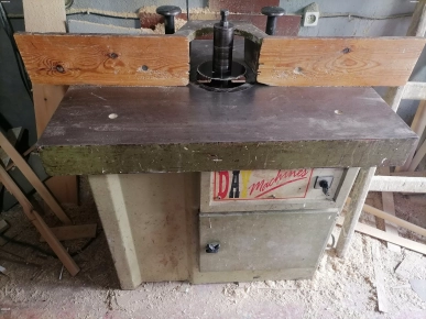 Matériels de menuiserie : toupis Matériels de menuiserie : toupis