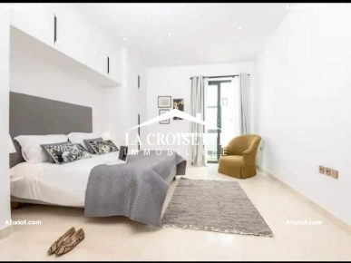 Rez-de-chaussée de villa S+4 avec piscine à Gammarth ZRCL029