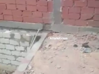 à vendre ou échange Maison avec voiture