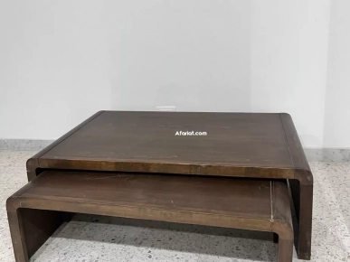 trois tables