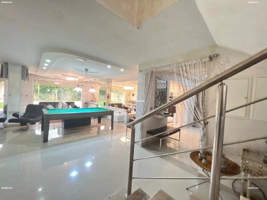 une villa sur mer à vendre une villa sur mer à vendre