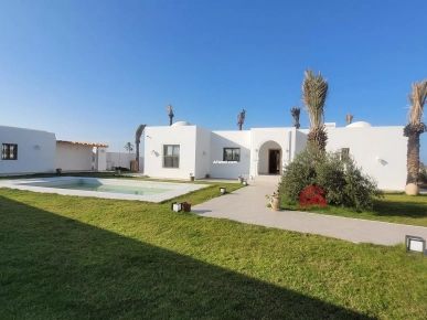GRANDE MAISON SUR MEZRAYA DJERBA ZA - RÉF V693 GRANDE MAISON SUR MEZRAYA DJERBA ZA - RÉF V693