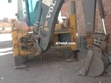 A vendre tractopelle Volvo BL61B A vendre tractopelle Volvo BL61B