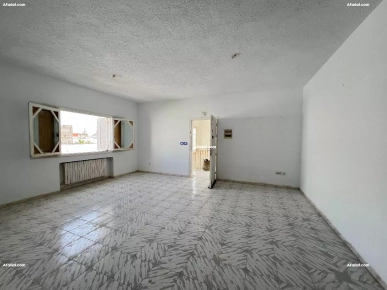 A Vendre appartement S+3 à la Marsa