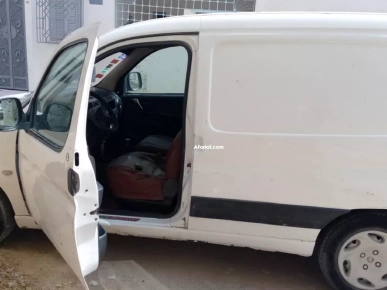 voiture commerciale Citroën berlingo moteur 1.9normal ,