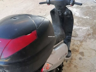 MOTO KYMCO TRES BON ETAT