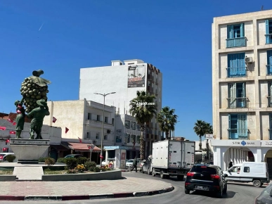 Bureaux et locaux commerciaux à vendre à GROMBALIA Bureaux et locaux commerciaux à vendre à GROMBALIA