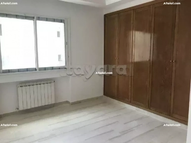Location appartement luxueux S+3 au Menzah 9