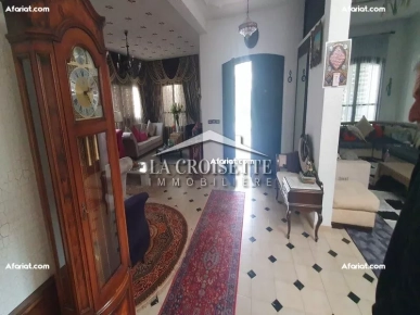 Villa S+5 à La Soukra ZVV0273