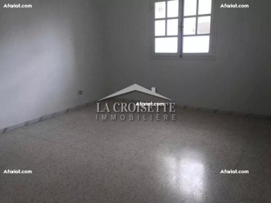 Etage de villa S+3 pour bureautique à La Marsa ZBL0448