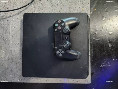 PlayStation 4 SLIM