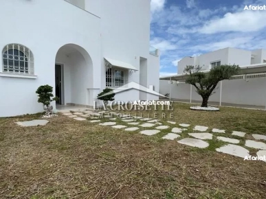 Villa S+3 avec piscine à Gammarth MVL1382