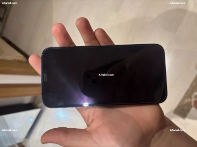 iPhone 12 on  très bon etat