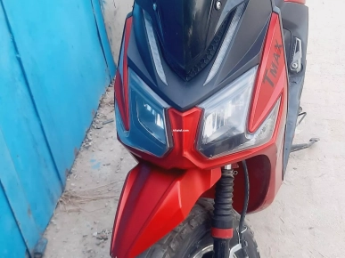 Moto TMAX125 Moto TMAX125