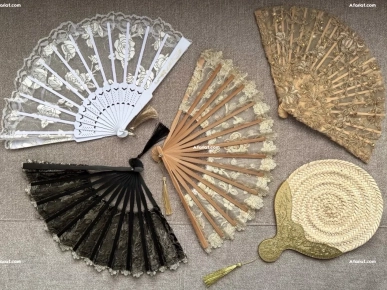 Lot 5 éventails