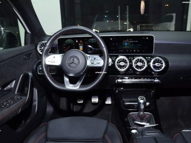 Mercedes A180 kit AMG( échange possible)