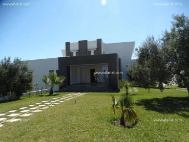 Villa SOMPTUEUSE (Réf: V1098)