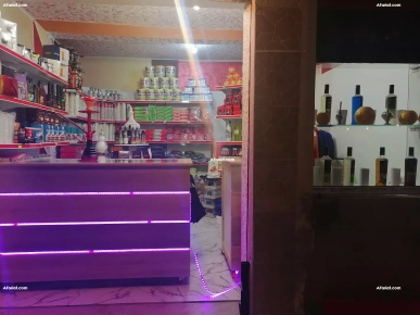 local pour le mouture de café et vente accessoire café et resto local pour le mouture de café et vente accessoire café et resto