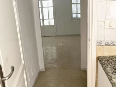 A louer Appartement au 2eme etage a cite Sahafa cite la Ghazela