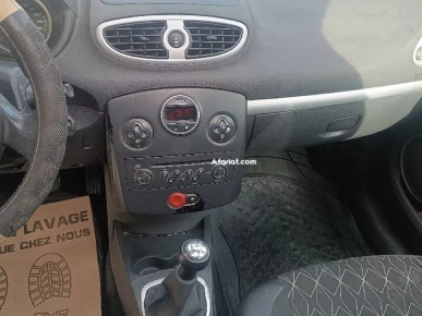 je mets en vente une belle clio 3