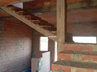 A vendre Duplex inachevé