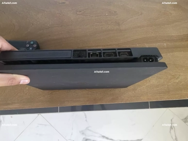 ps4 slim deux mannettes