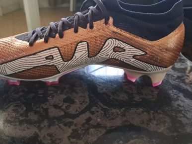 Crampon Nike Zoom  mercurial vapor 15 Pro FG NEUF Crampon Nike Zoom  mercurial vapor 15 Pro FG NEUF