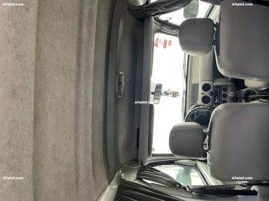 A vendre renault kangoo essence 5 places 5 chevaux année 2002