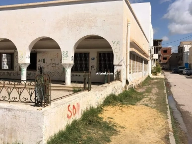 A VENDRE 557m²