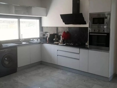 La Soukra Chotrana 3 : A louer Villa, neuf standing, meublée