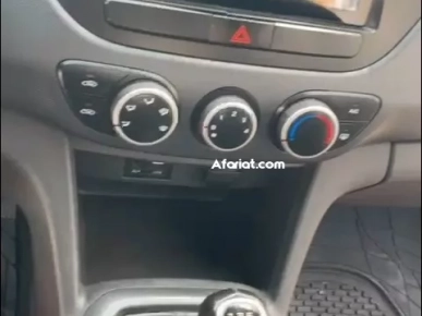 À vendre une voiture Hyundai grand i10
