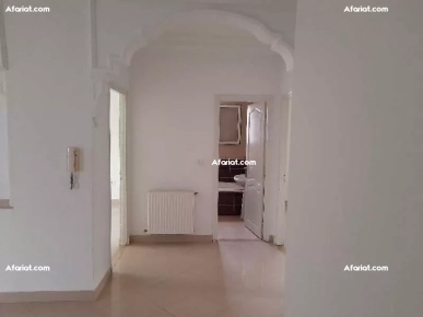 Etage de villa a megrine Etage de villa a megrine