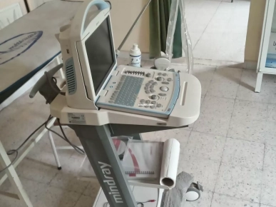 Écho Mindray DP‑10 بحالة ممتازة مع Chariot وSonde Convex 2–6 MHz